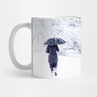 A walk in the snow Mug